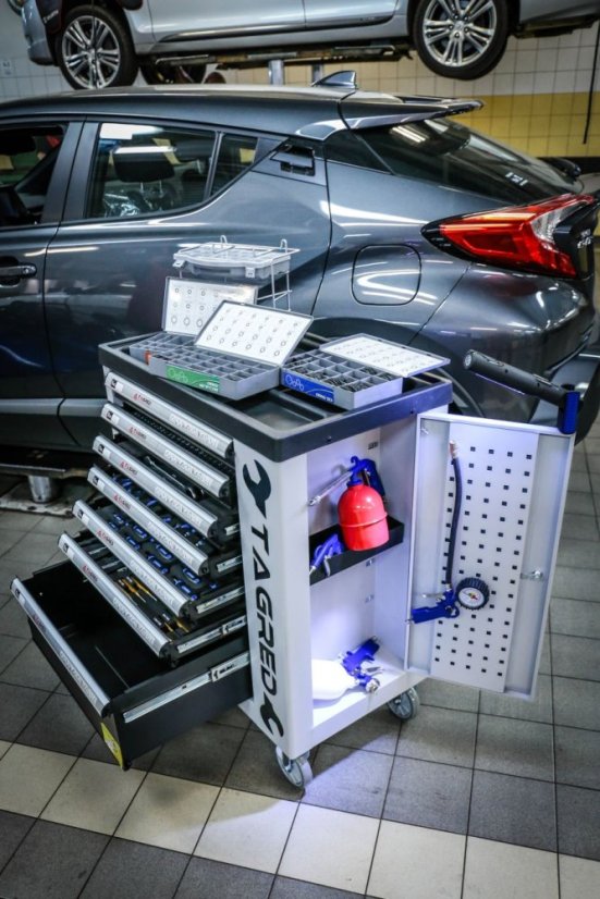 Werkstattwagen mit 251 Werkzeugen TA212