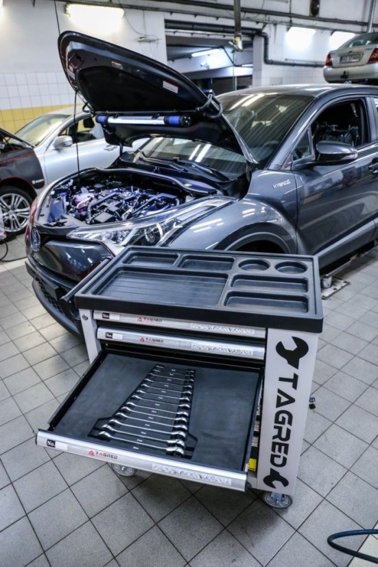 Werkstattwagen mit 251 Werkzeugen TA212