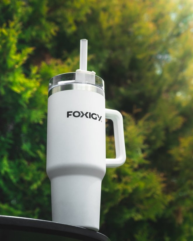 Autós thermo bögre szívószállal 1200 ml fehér