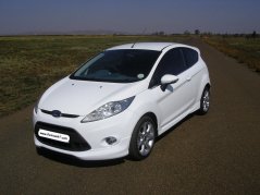 Naslon za roke Ford FIESTA 7, črn, eko usnje