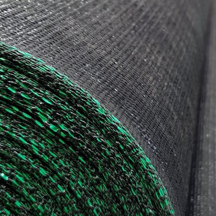 Szövött agroszövet 1,1m x 50m 90g UV szűrővel + cövekek