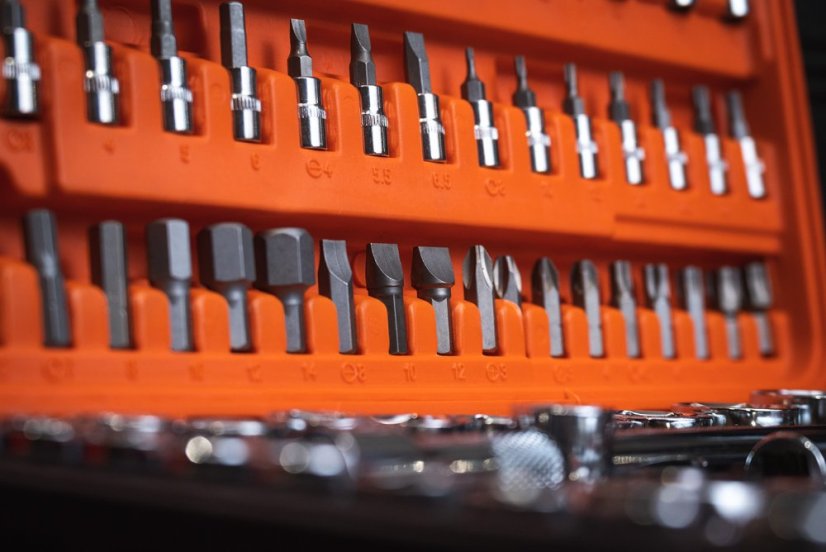 Gola készlet  1/2",1/4 "108db dugókulcs Crv