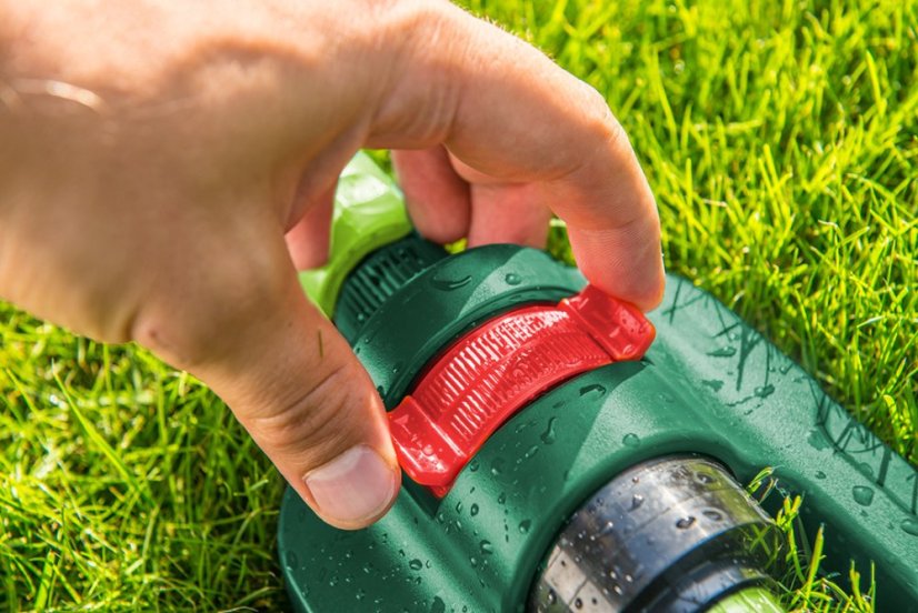 Oszillierender Sprühapparat, Sprühfläche bis zu 13 x 18 m, 16 Sprühdüsen, Nadel zum Reinigen der Düsen 15G771