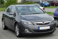 Opel ASTRA J generația a 4-a cotieră, negru, husă din țesătură