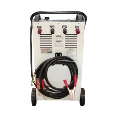 Регулатор 2000 12/24V с 680A стартиране 35-1000Ah 77102