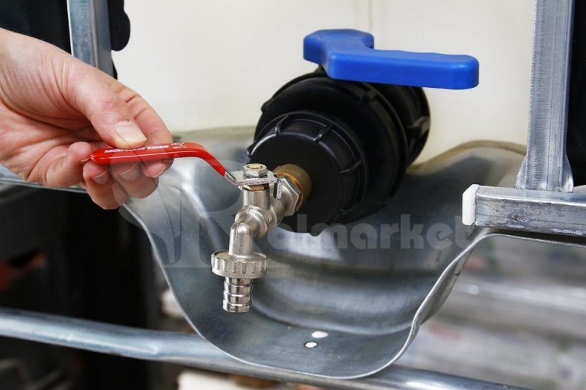 Fémszelep IBC tartályhoz 1000l 61mm IBC NKR 1/2" gyorscsatlakozóval 1000l 61mm IBC NKR 1/2" tartályhoz