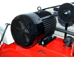 Háromdugattyús olajos kompresszor 500l 10,8kW 9bar 400V KD1413