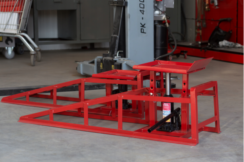 Rampe mit hydraulischer Hebebühne 4t (2 St.)