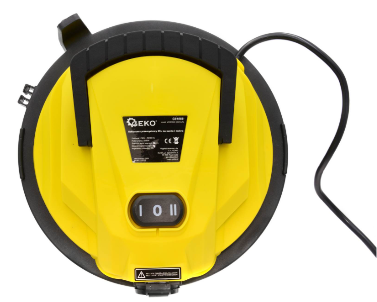 Ipari száraz/nedves porszívó 25L 1800W kellékekkel