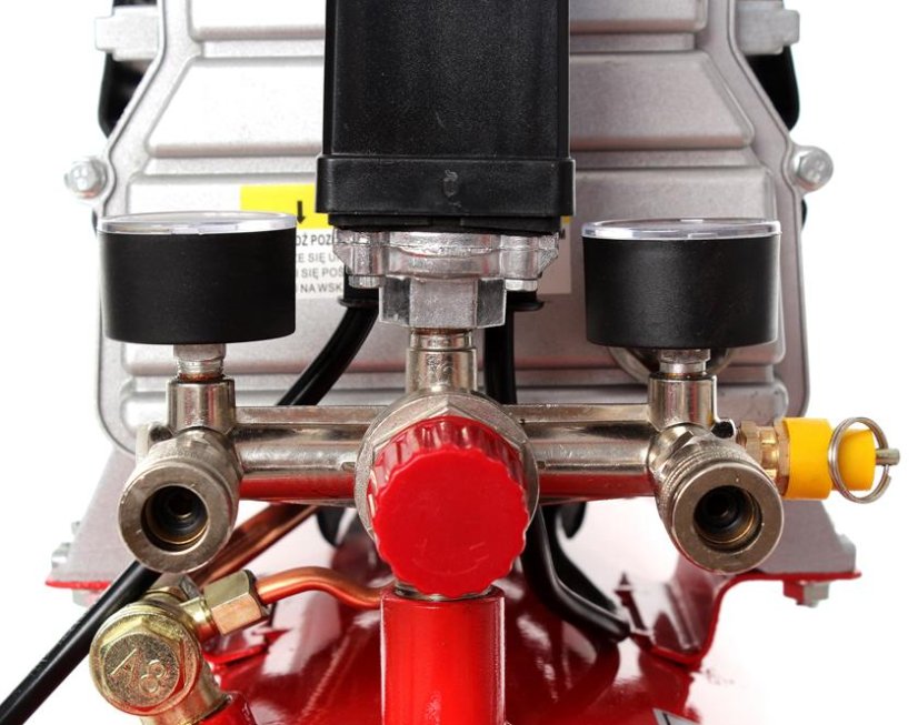 Oljni zračni kompresor 50L, 8bar, 2,8kW, 206l/min, 230V, prenosni, za delavnico/avtomobilsko industrijo, Kraft&Dele KD401