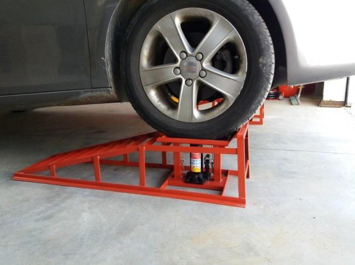 Rampe mit hydraulischer Hebebühne 4t (2 St.)