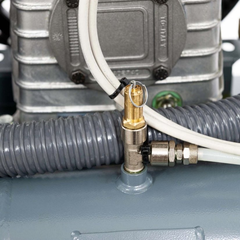 Csendes kétdugattyús kompresszor APZ 900+ 10 bar 7,5 LE/5,5 kW 400V 665 l/min 3 l - csillag-delta csatlakozás 34650-S