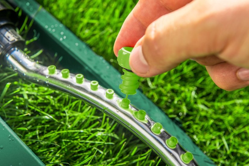 Oszillierender Sprühapparat, Sprühfläche bis zu 13 x 18 m, 16 Sprühdüsen, Nadel zum Reinigen der Düsen 15G771