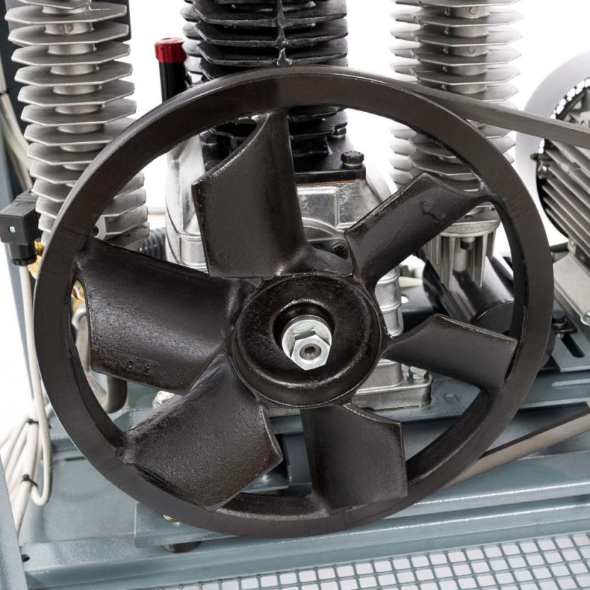 Csendes kétdugattyús kompresszor APZ 900+ 10 bar 7,5 LE/5,5 kW 400V 665 l/min 3 l - csillag-delta csatlakozás 34650-S