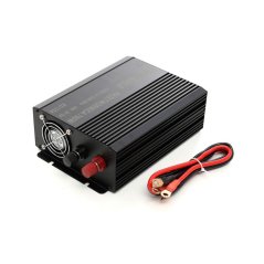 Autós inverter 700W 12V–230V