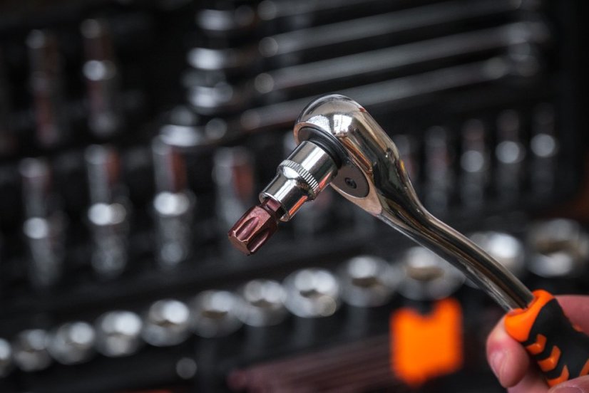 Gola set od 163 nasadnih ključeva 1/2", 1/4", 3/8" CrV Professional