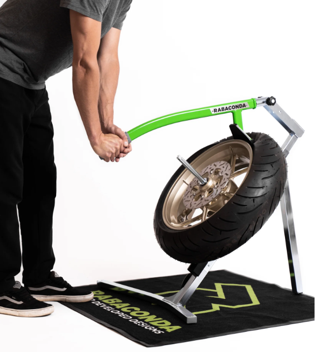 Gumiabroncs váltó országúti motorkerékpárokhoz SBTC